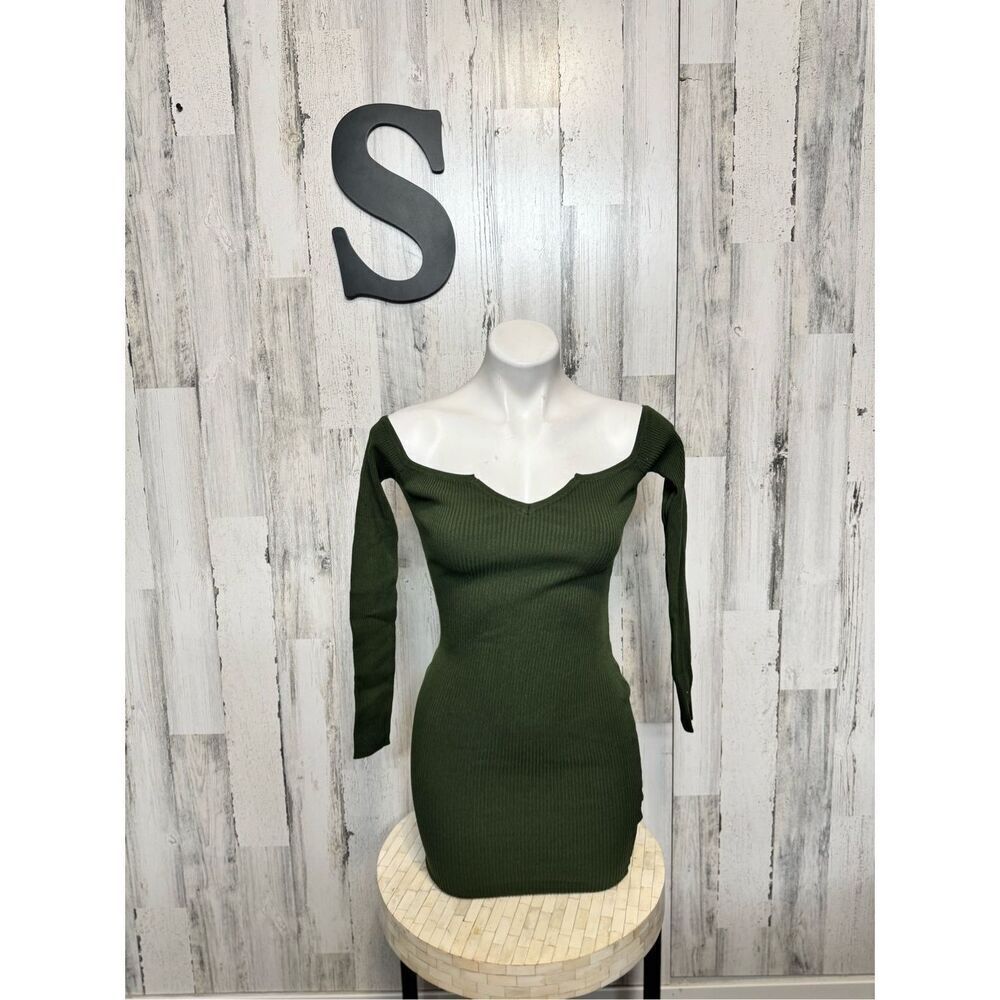 AKIRA Green Ribbed Off Shoulder Long Sleeve Bodycon Mini Dress Size S